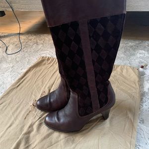 Brown Diamond Print Boots